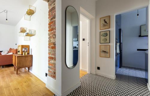 Wzgorze Swietego Maksymiliana Apartment | Retro Lounge Loft Apartment