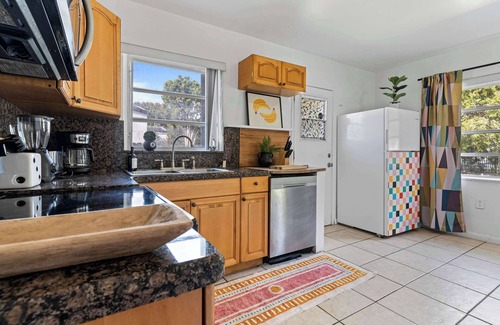Buena Vista House | Retro Rewind, Stylish, Near Design District Miami