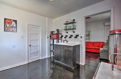South Beach Street Historic District Apartment | Retro-Style Studio in Historic Downtown Home!