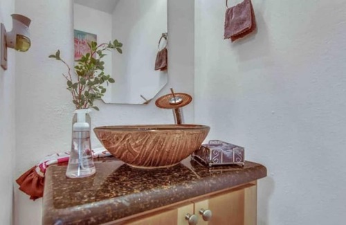 Sugar Land House | Retro Stylish 4BRs Home - Peaceful Place