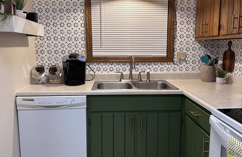 Penfield Condo | Retrovilla