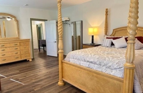 Goldman Cabin | Reunion Lodge, perfect for the whole family at Oak Valley Golf Course & Resort