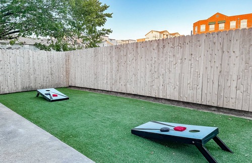 College Station Condo | Reveille Retreat- Walk to Kyle Field
