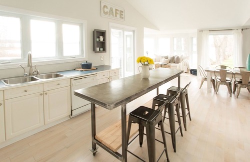Waupoos House | Revel at this lovely private beach house on the lake :-)