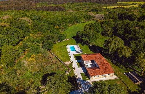 Monterroso Cottage | Reverence Villas Fufin