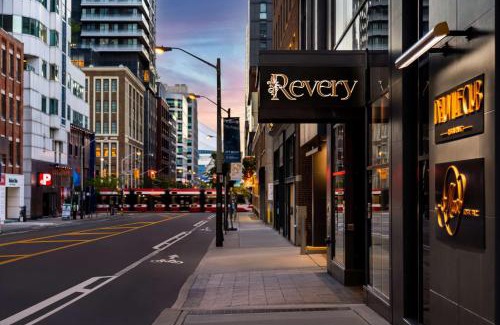 Fashion District Hotel | Revery Toronto Downtown, Curio Collection by Hilton