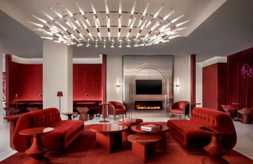 Fashion District Hotel | Revery Toronto Downtown, Curio Collection by Hilton