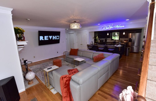 Clarkdale Villa | REVHO House: Atlanta’s 7.5-Acre Luxury Clubhouse - Sleeps 11