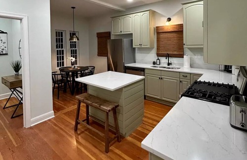 Roswell House | Revival Hill!