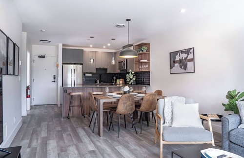 Revelstoke Condo | Revy's Peak Condo - Hot Tub with View
