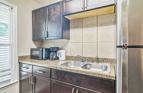 Ellenwood Apartment | Rex Townhomes 2401A I Comfy 2 Bed 2 Bath