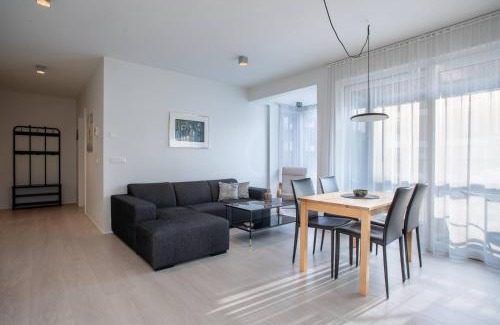 Haaleiti Apartment | Reykjavík 2BR Apartment with Free Parking