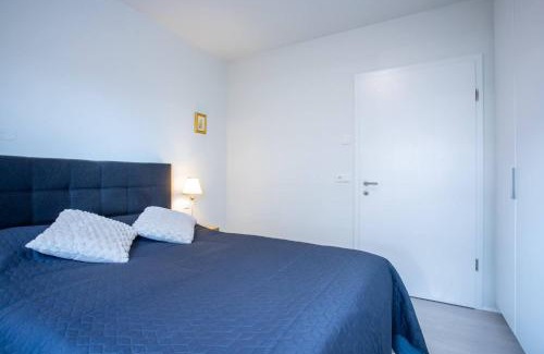 Haaleiti Apartment | Reykjavík 2BR Apartment with Free Parking