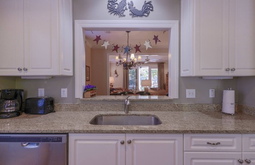 Lake Oconee Cottage | Reynolds Lake Oconee Resort Fishtales Lodge lakefront 4BR/3BA o