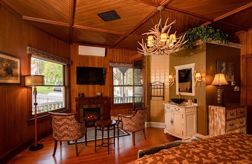 Bellefonte Bed & Breakfast | Reynolds Mansion B&B
