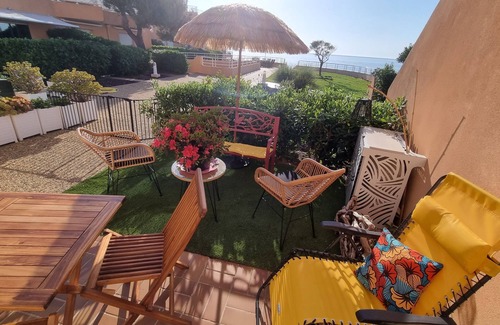 Le Trayas Apartment | REZ DE JARDIN T2 STANDING CAP NEREE VUE MER CLIM WIFI PARKING PISCINE