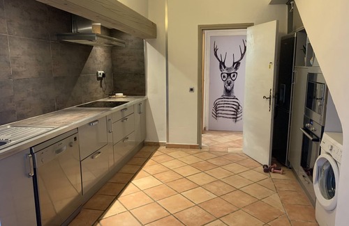 Peille Apartment | Rez de Villa Avec Jardin Barbecue