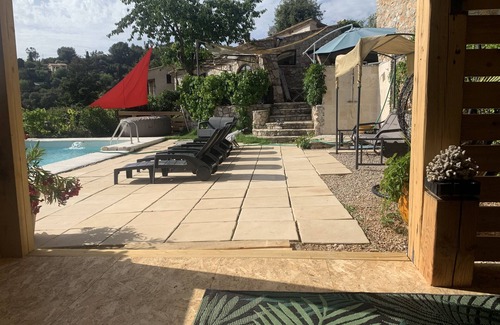 Peille Apartment | Rez de Villa Avec Jardin Barbecue