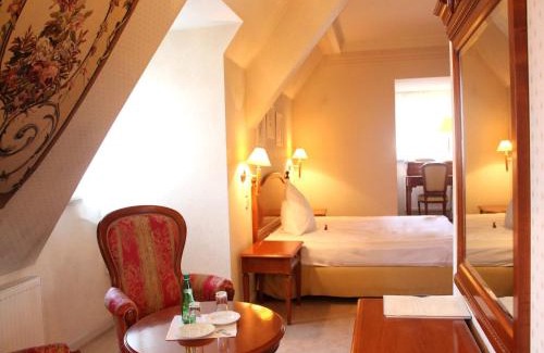 Legnica Bed & Breakfast | Rezydencja Willa Park & Restauracja
