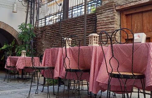 Vigan Bed & Breakfast | RF ANICETO MANSION