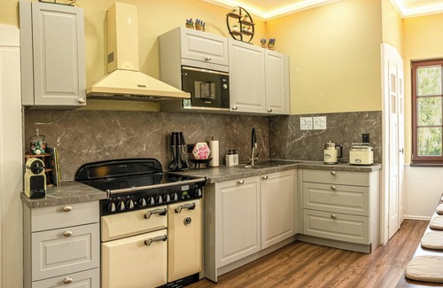 Rhein-Erft-Kreis District Apartment | Rhein Haven - 125m² feel-good apartment - ideal for families & teams