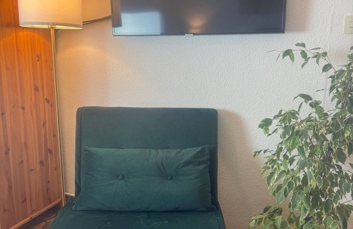Hitdorf House | RheinRiver Guesthouse - Direkt am Rhein