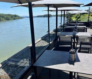 Widdig Hotel | Rheinterrassen Hotel Café Restaurant