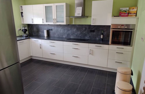 Urmitz House | Rheinuferhaus -Complete vacation home directly on the Rhine