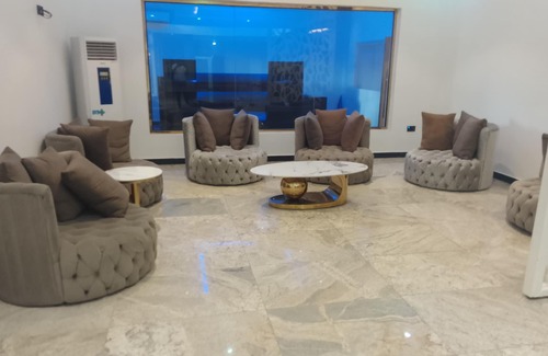 Uyo Hotel | Rhocharls Hotel and Suites