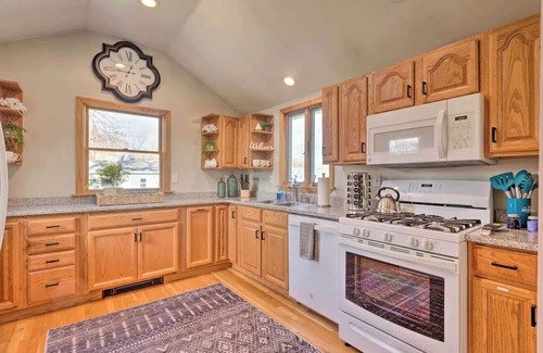East Greenwich House | Rhode Island Haven: Walk to Greenwich Bay!
