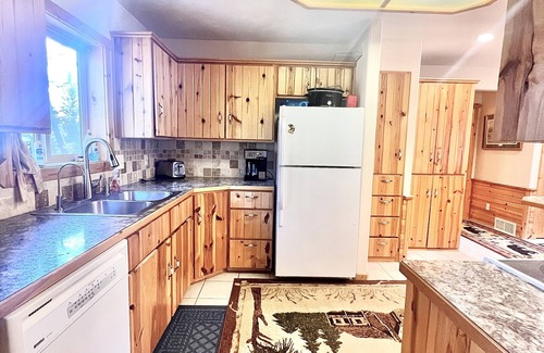 Island Park Cabin | Rhodehouse Retreat! Your destination for Year Round Fun!