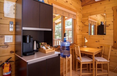 Cornville Cabin | Rhodonite Cabin: Nurture Your Spirit