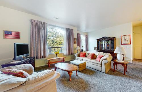 Florence Apartment | Rhody Apartment