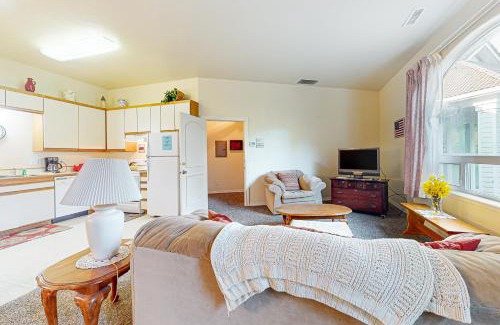 Florence Apartment | Rhody Apartment