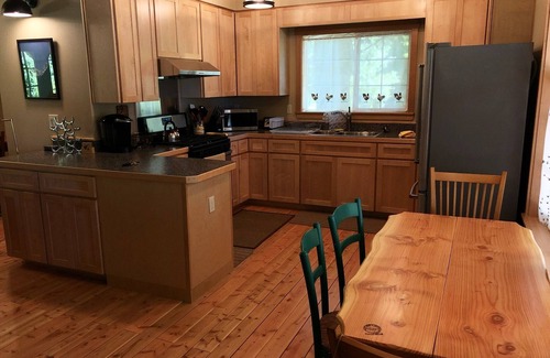 Marblemount House | Rhody House: North Cascades Comfort in the Woods