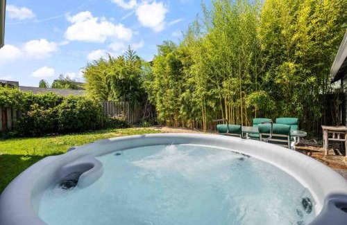 Foster - Powell House | Rhone Retreat