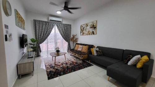 Kinarut Apartment | RHR Deluxe GuestHouse Kinarut Papar Sabah - Mountain View