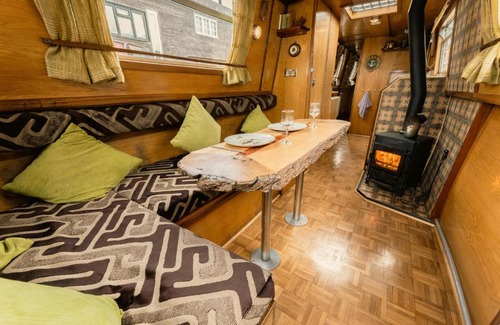 Shoreham-by-Sea Boat Rental | Rhubarb and Custard