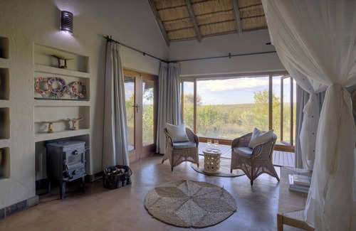 Madikwe Game Reserve Cabin | Rhulani Safari Lodge