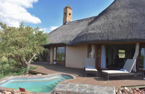 Madikwe Game Reserve Cabin | Rhulani Safari Lodge