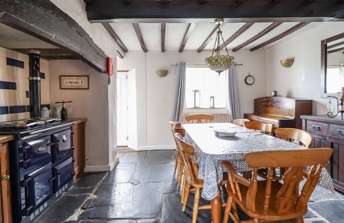 Oswestry Cottage | RHYDYGALED, pet friendly, with pool in Llanrhaeadr-Ym-Mochnant