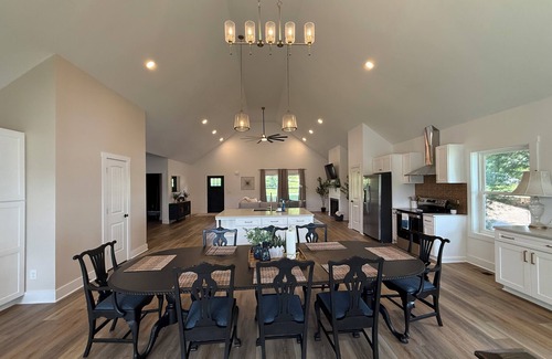 Mount Juliet House | Rhythm & Reels Retreat - Lake Front Getaway: 30 min. from Nashville