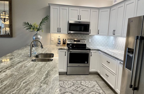 Orange Beach East Condo | RI 410 Huge Double Shower! Beach Front! Popular Unit! Kitchen & Bath Upgrades