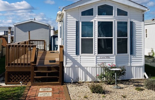 Snug Harbor House | RI East Matunuck Beach Home