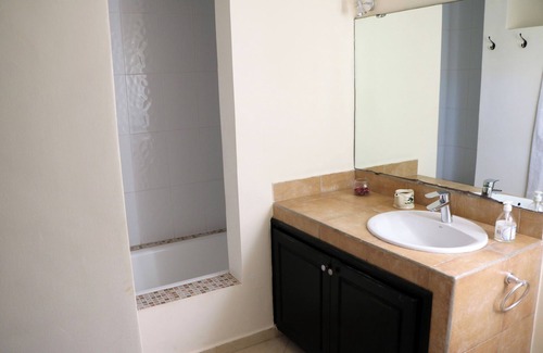 Ait Melloul House | Riad 1000m2 close to golf courses and Ariport