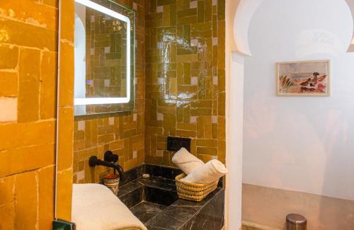 Bab Taghzout House | Riad Dar Ben Slimane
