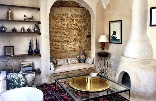 Tozeur Bed & Breakfast | Riad Dar El Caid Palais Siecle XIVin the heart of downtown Tozeur