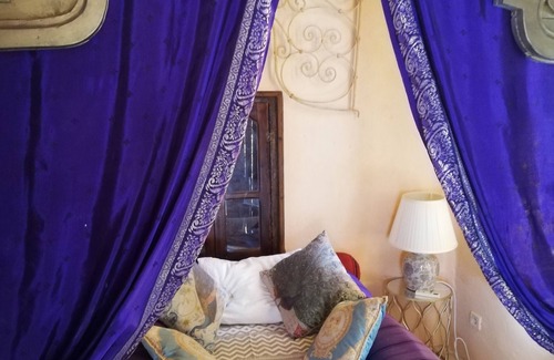 Tozeur Bed & Breakfast | Riad Dar El Caid Palais Siecle XIVin the heart of downtown Tozeur