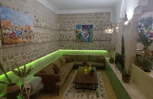 Marrakesh-Tensift-El Haouz House | Riad located on the ramparts of Essaouira, sea view, close to all shops on foot.
