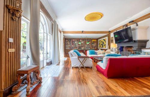 Trastevere Villa | Riad Riari